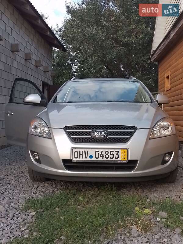 Kia Ceed (2007)