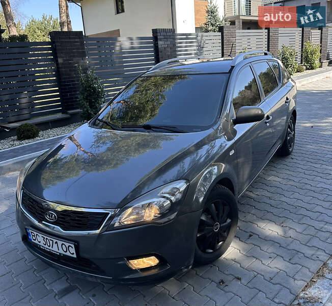 Kia Ceed (2010)