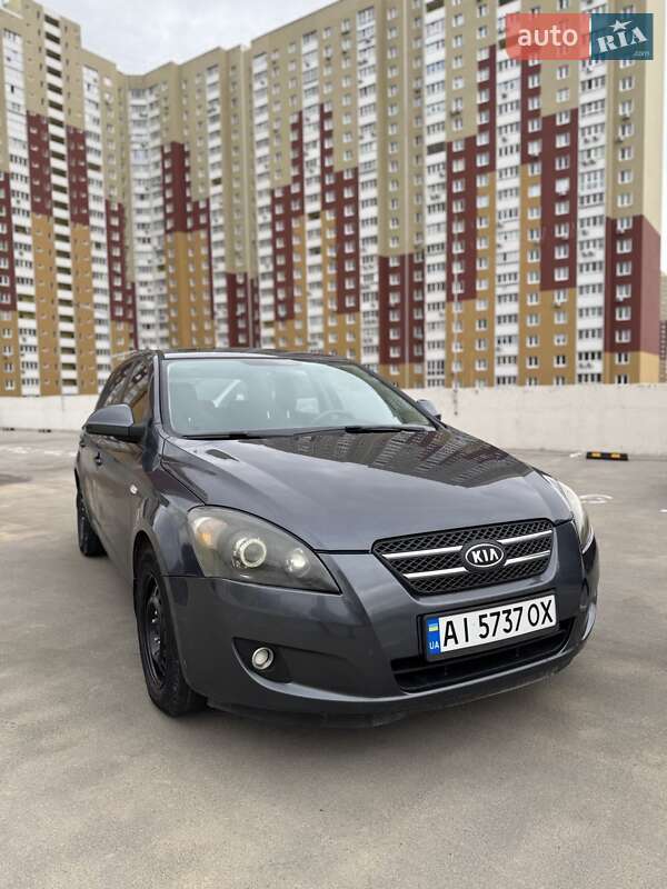 Kia Ceed (2007)
