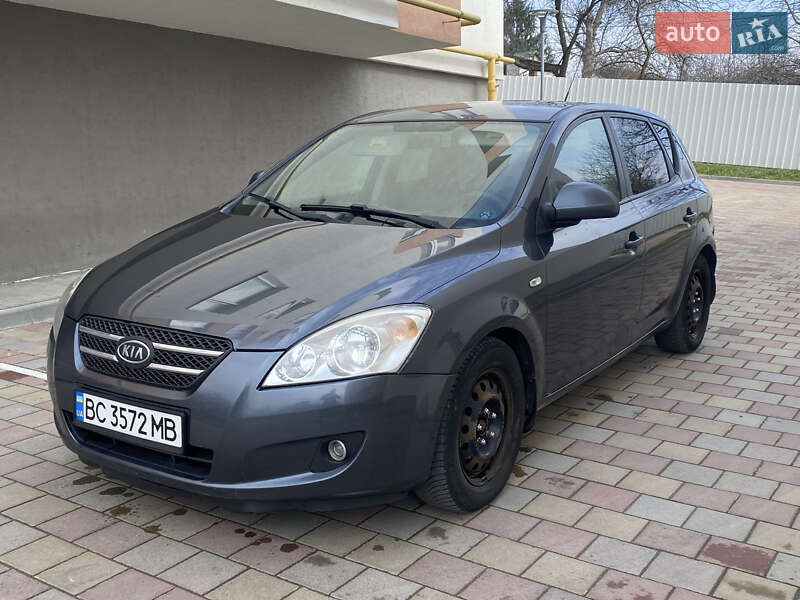 Kia Ceed (2008)