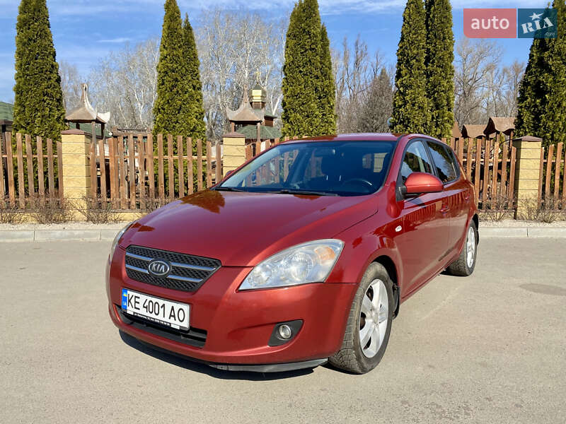 Kia Ceed (2008)