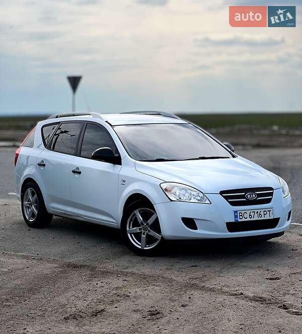 Kia Ceed (2008)
