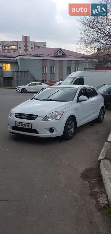 Kia Ceed (2009)