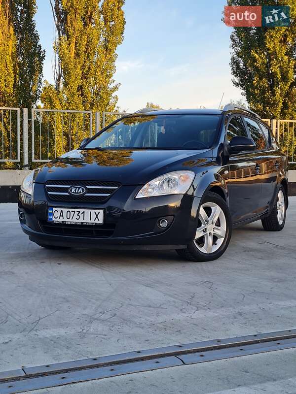Kia Ceed (2008)