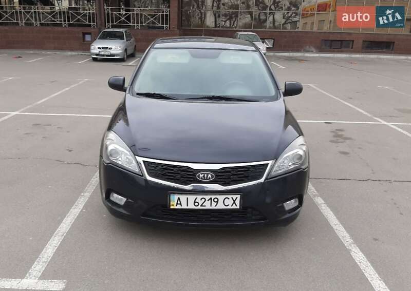 Kia Ceed (2011)