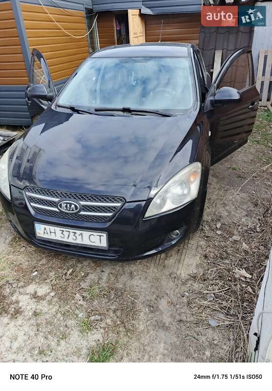 Kia Ceed (2008)