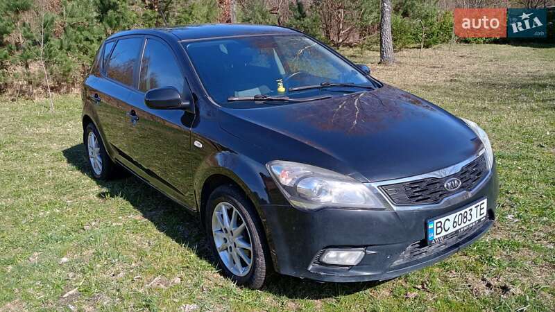 Kia Ceed (2012)