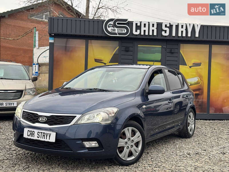 Kia Ceed (2011)