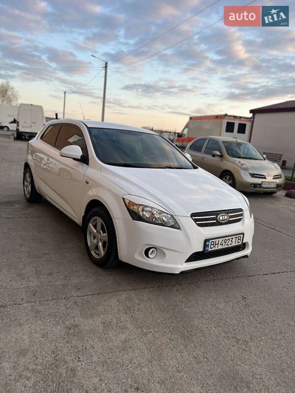 Kia Ceed (2008)