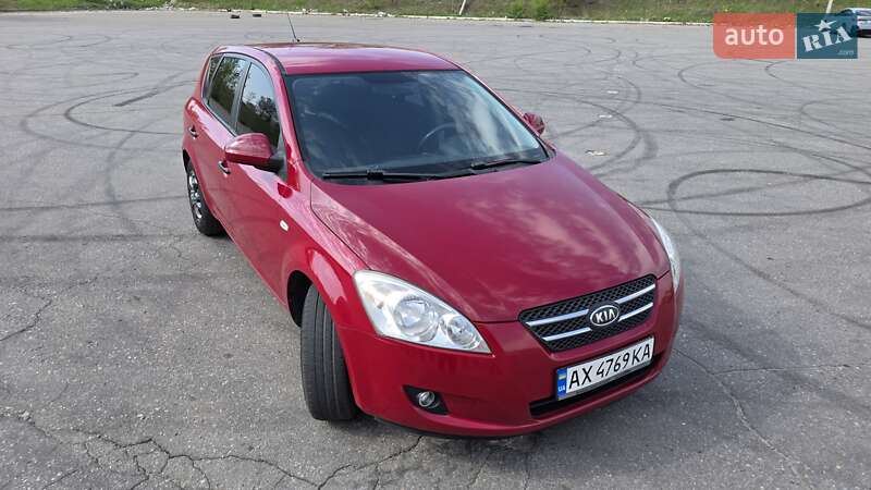 Kia Ceed (2007)