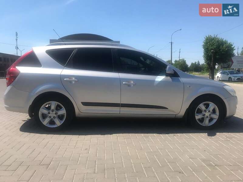 Kia Ceed (2007)