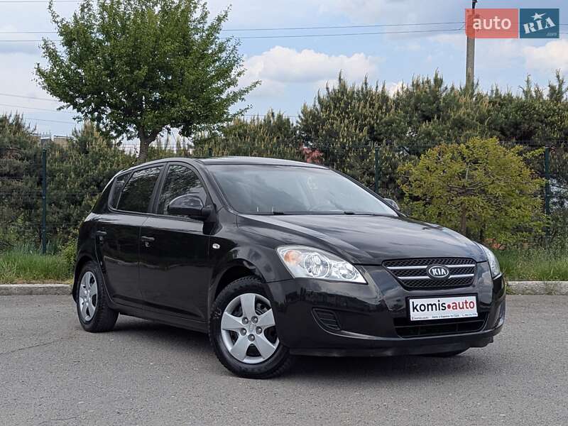 Kia Ceed (2008)