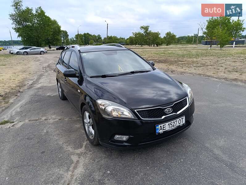 Kia Ceed (2012)