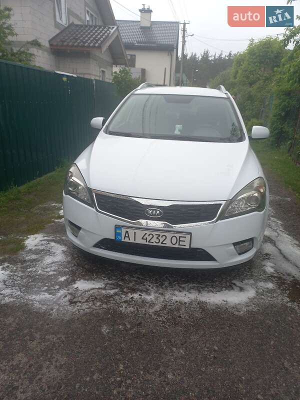 Kia Ceed (2011)