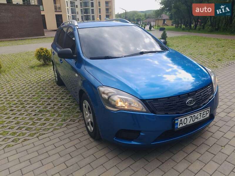 Kia Ceed (2010)
