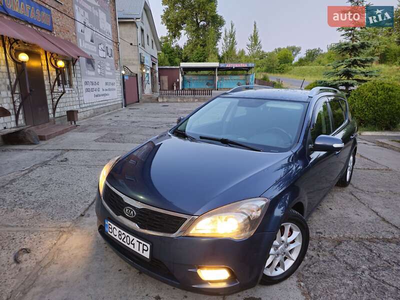 Kia Ceed (2010)