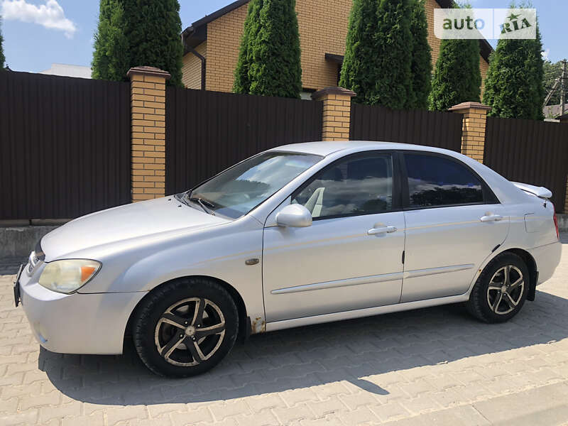 Kia Cerato (2006)
