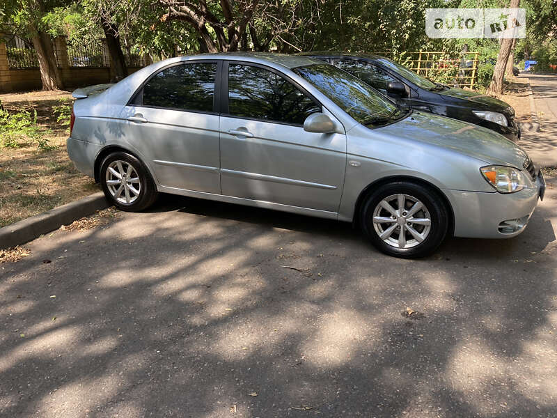 Kia Cerato (2006)