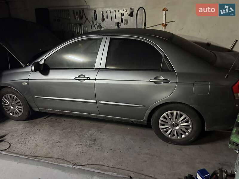 Kia Cerato (2007)