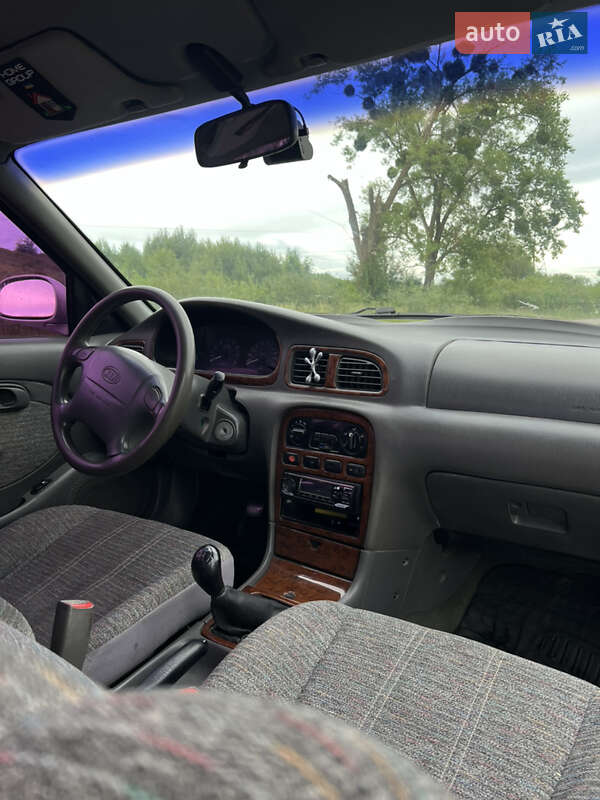 Kia Clarus (1996)