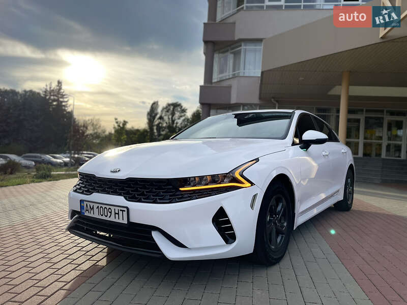 Kia K5 (2021)