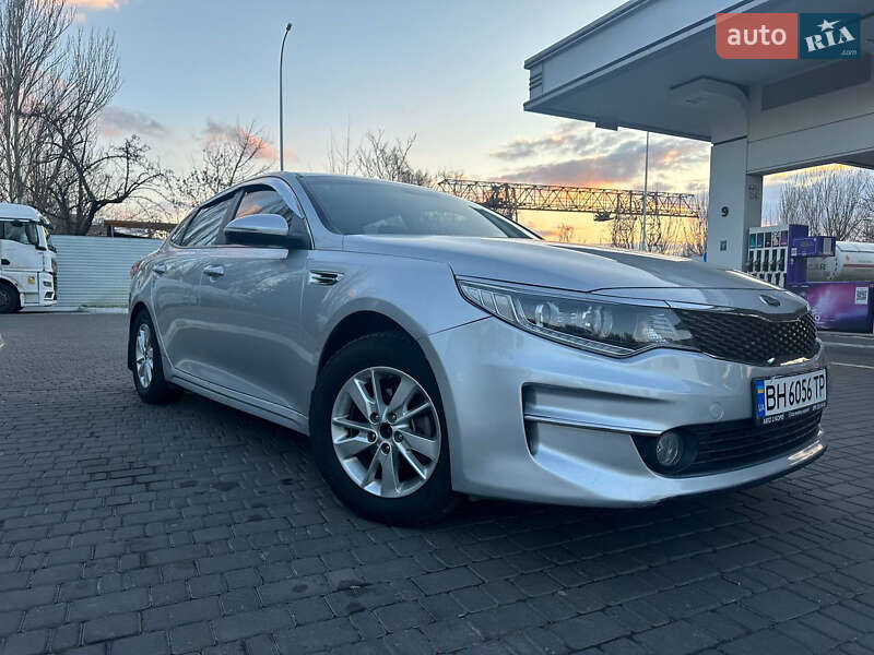 Kia K5 (2017)