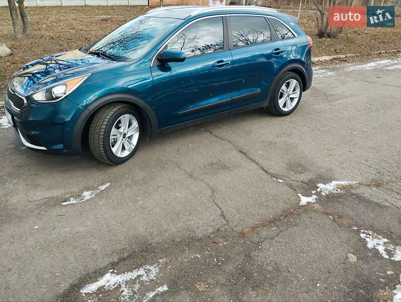 Kia Niro (2016)