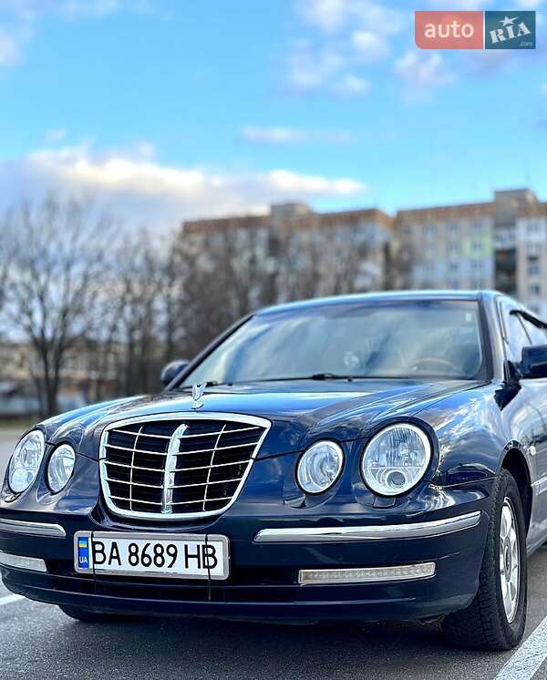 Kia Opirus (2005)