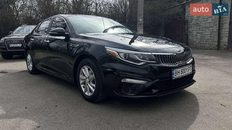 Kia Optima (2019)