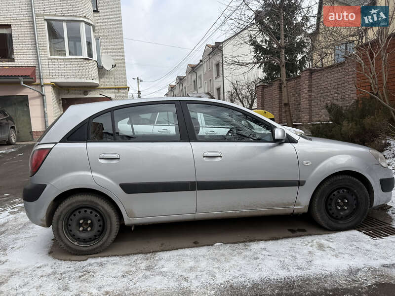 Kia Rio (2008)