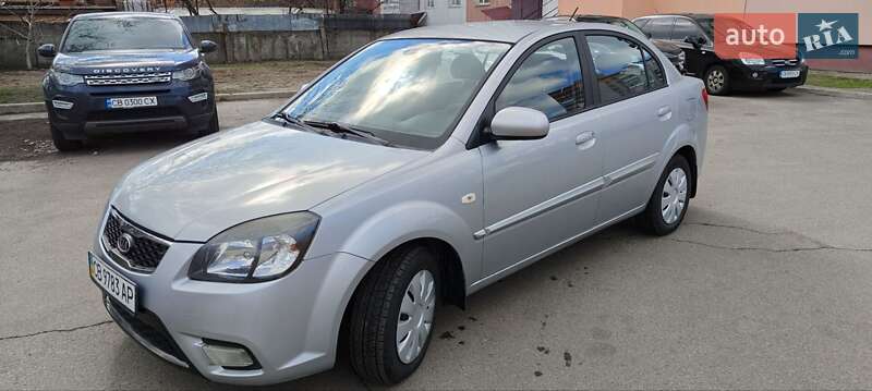Kia Rio (2010)