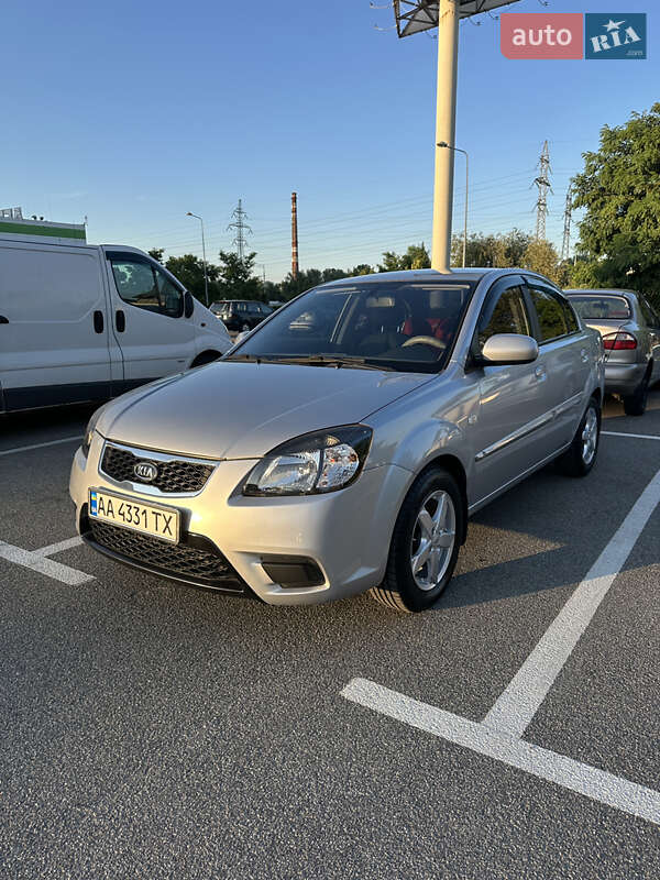Kia Rio (2011)