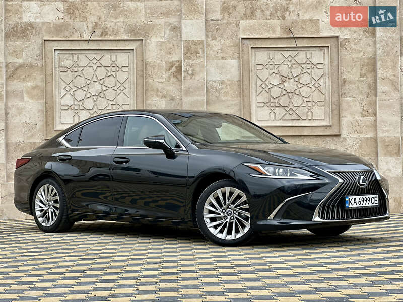 Lexus Es (2019)