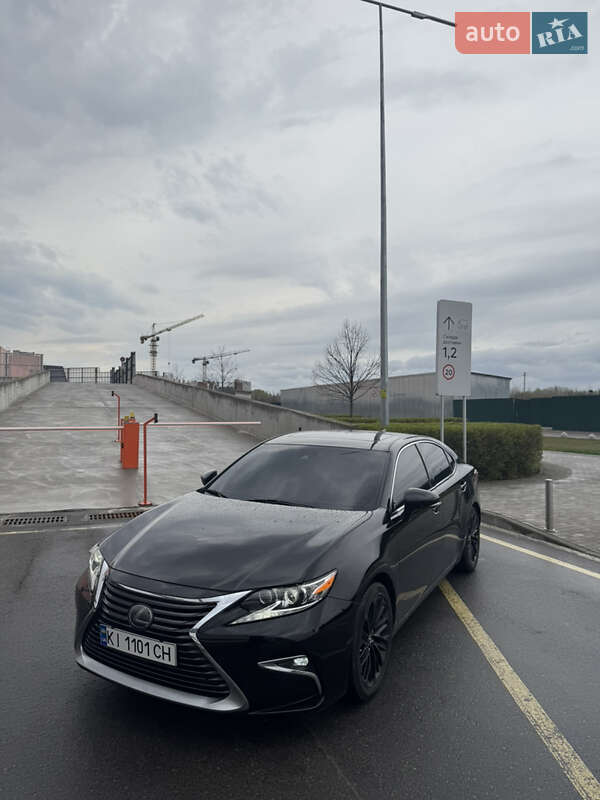 Lexus Es (2016)