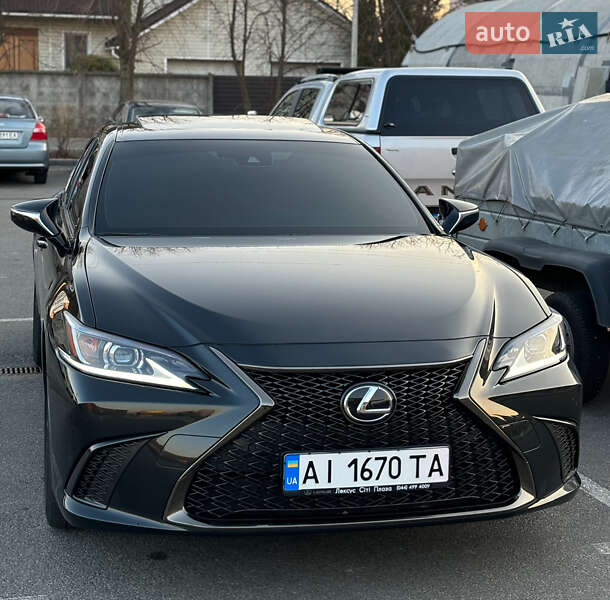 Lexus Es (2023)