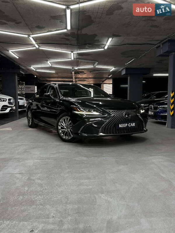 Lexus Es (2019)