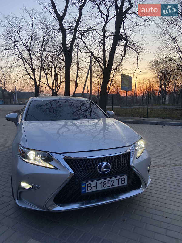Lexus Es (2014)