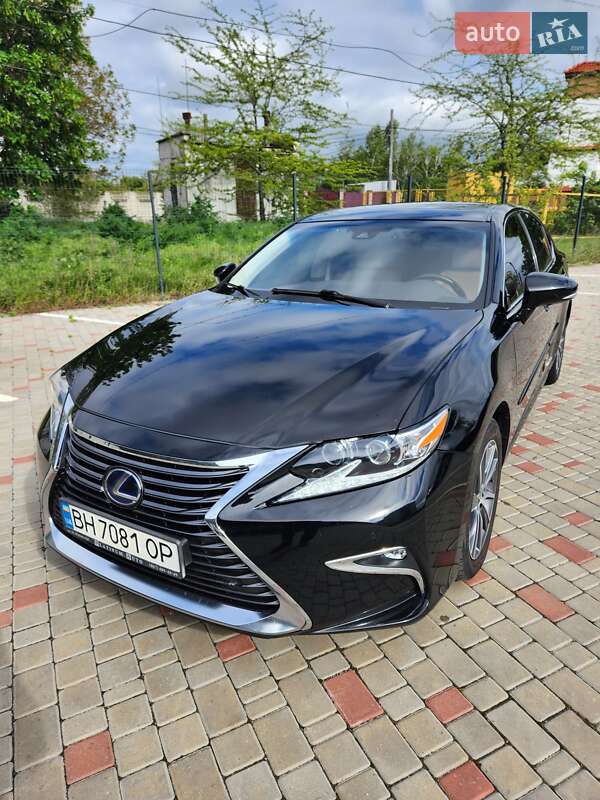Lexus Es (2016)