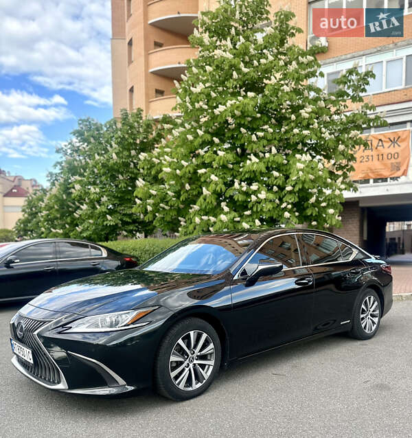 Lexus Es (2019)
