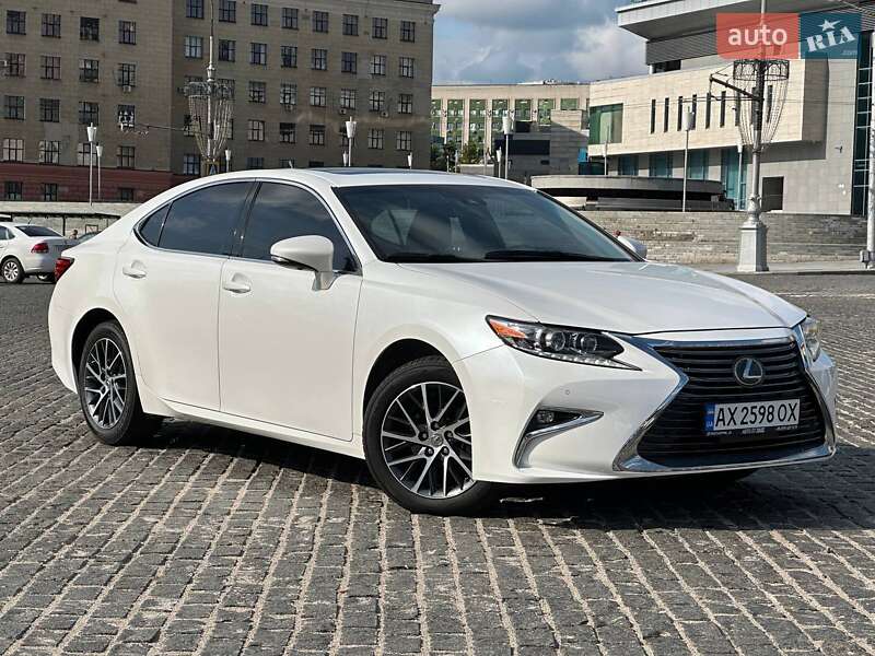 Lexus Es (2015)