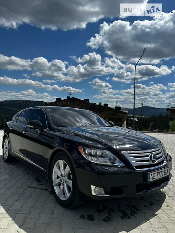 Lexus Ls (2010)