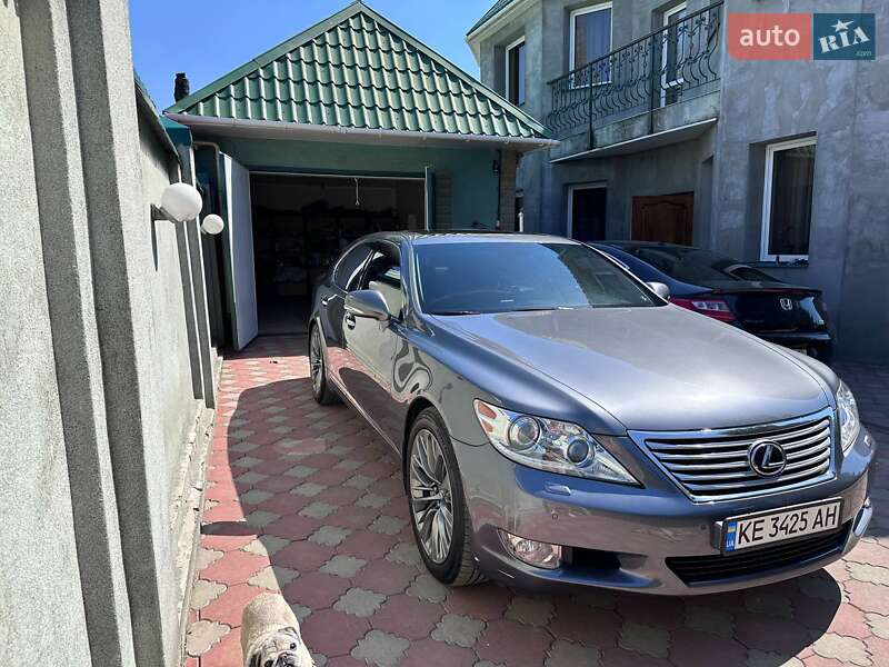 Lexus Ls (2011)