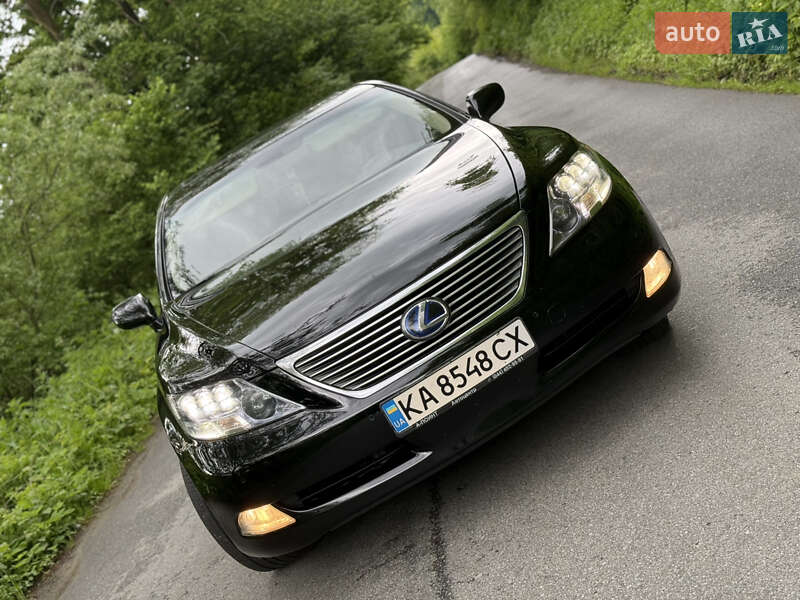 Lexus Ls (2008)