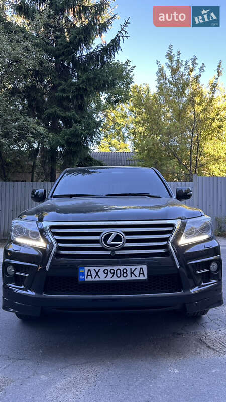 Lexus Lx (2012)