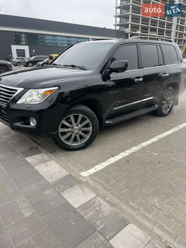Lexus Lx (2010)