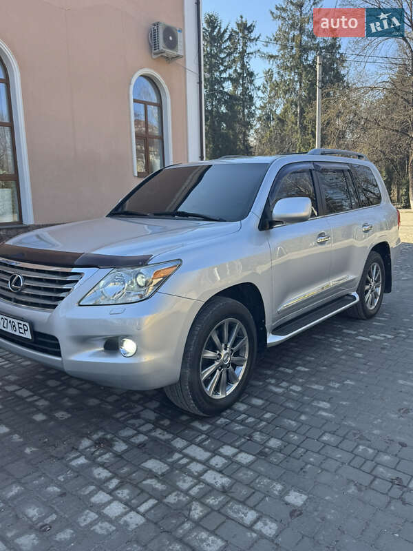 Lexus Lx (2010)