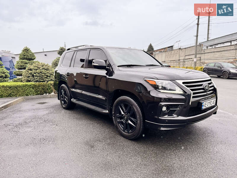 Lexus Lx (2015)