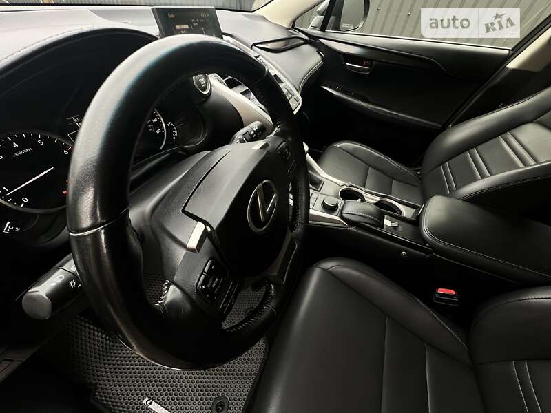 Lexus Nx 200 (2015)