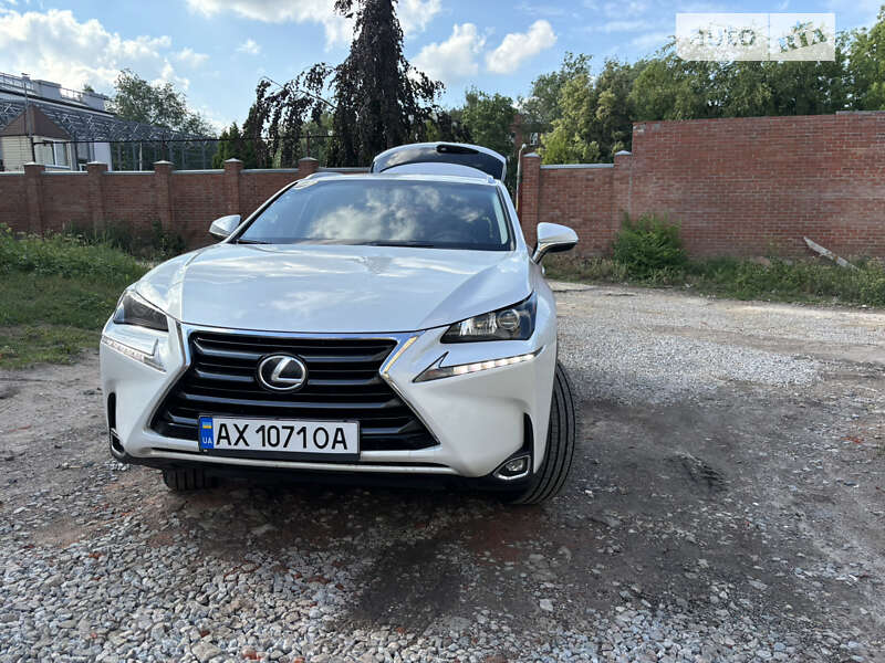 Lexus Nx 200t (2016)