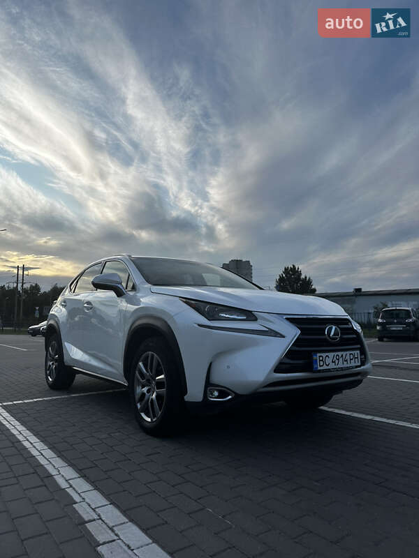 Lexus Nx 200t (2016)